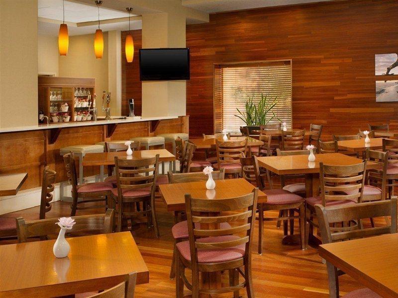 Four Points By Sheraton Jacksonville Baymeadows Exterior photo